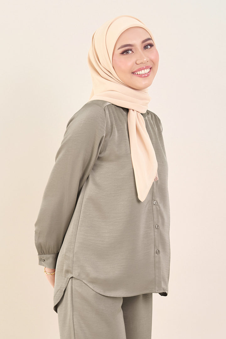 Stella Satin Blouse Champagne