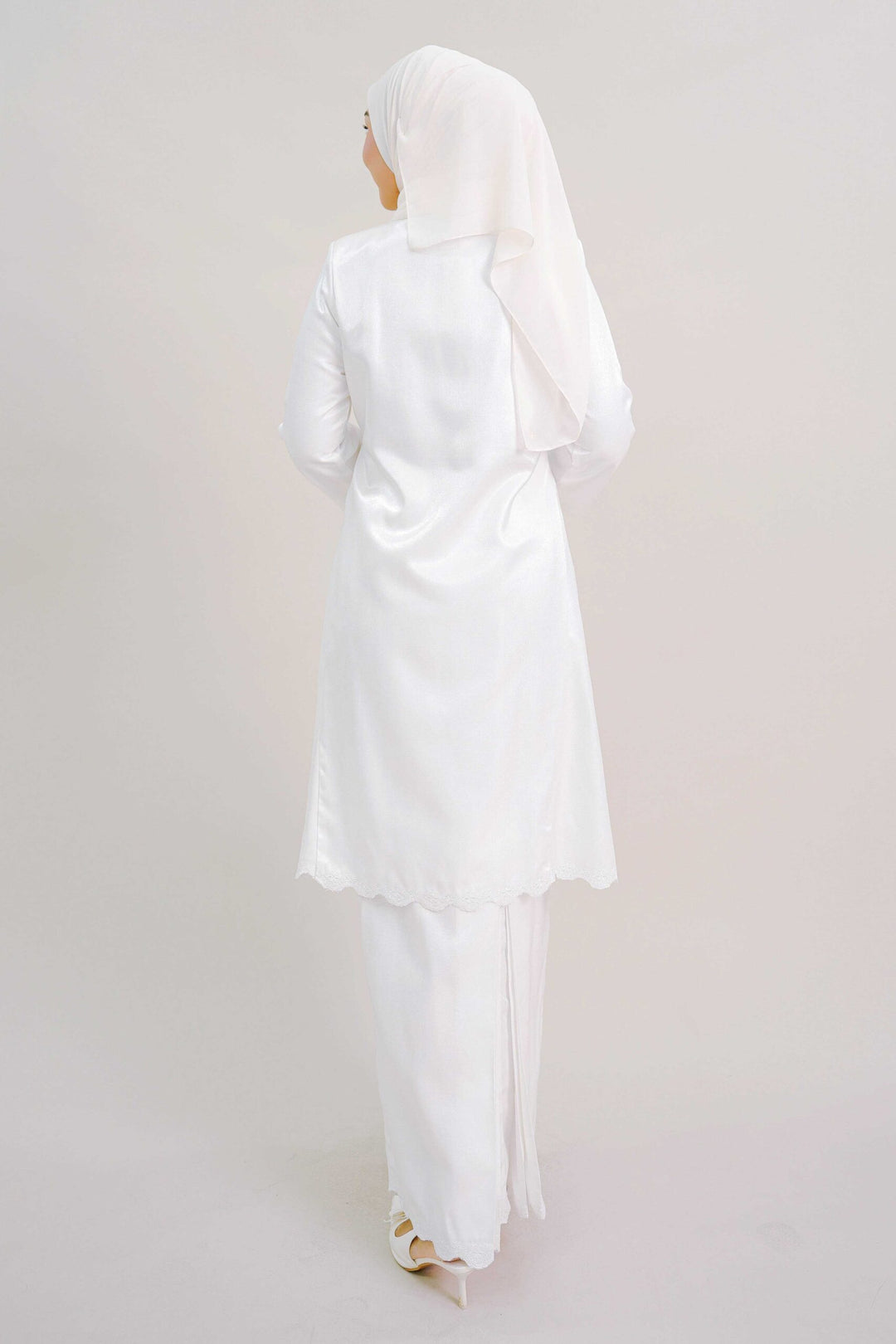 Orlin Kurung in White