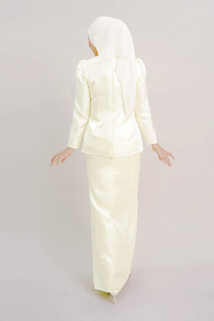 Kalea Shimmer Kurung in Soft Yellow
