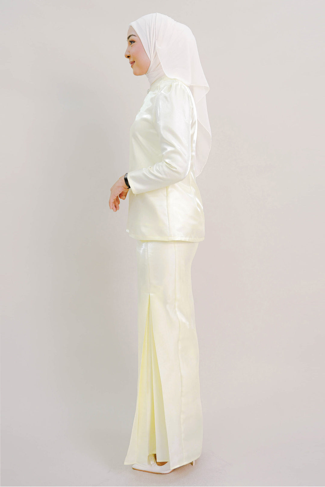 Kalea Shimmer Kurung in Soft Yellow